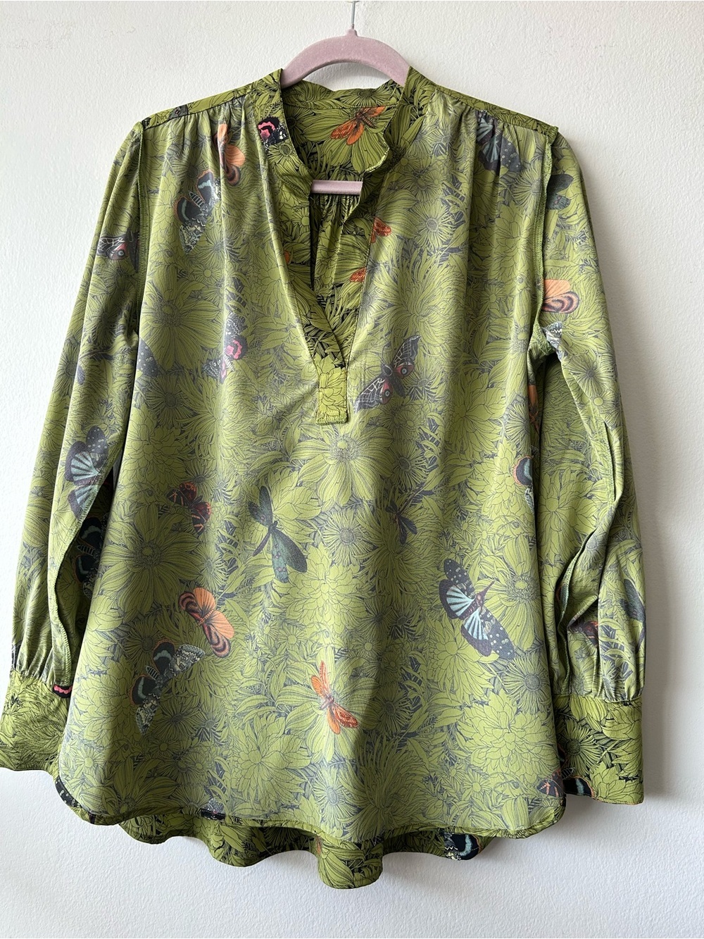 Momoni Silk Stretch Green Floral Butterfly V-Neck Blouse Made in Italy - Picture 11 of 12